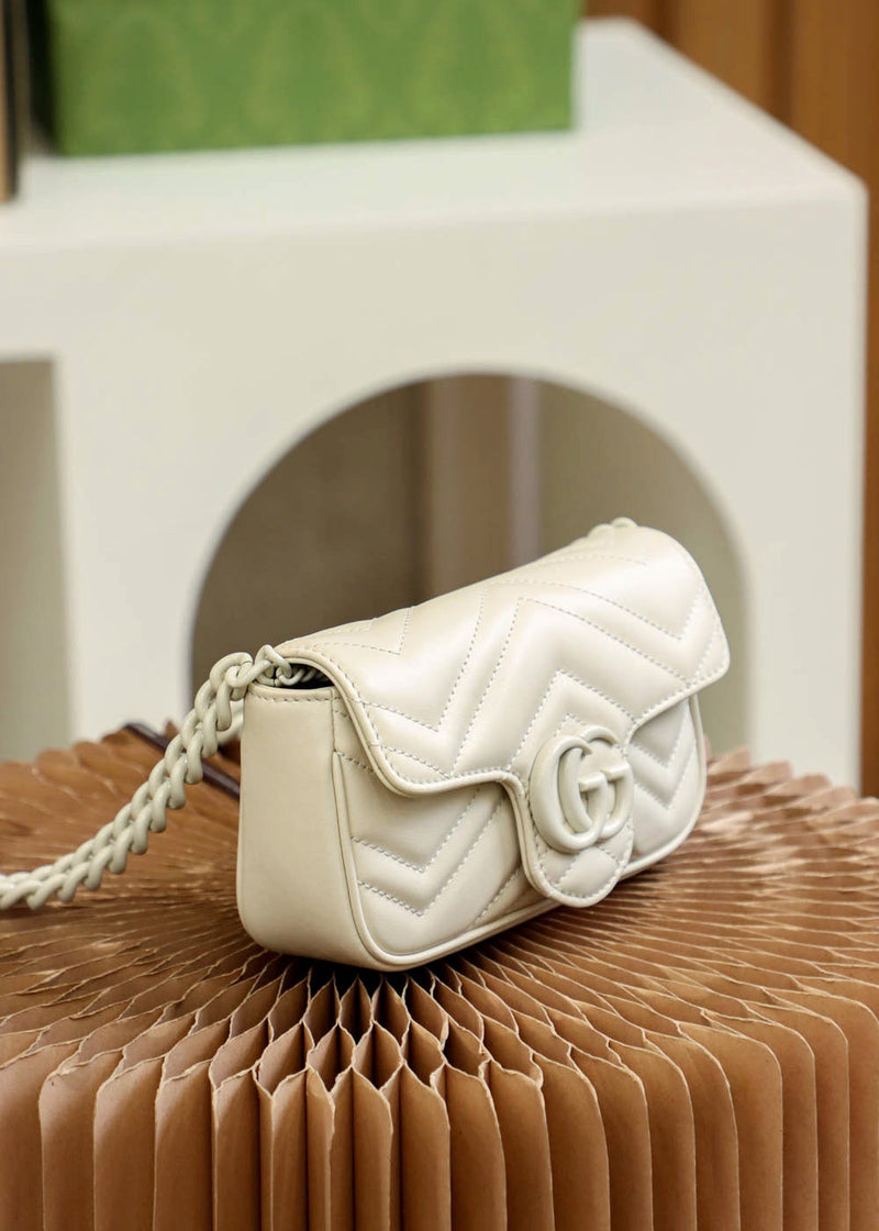 Bolsa Gucci Marmont Super Mini