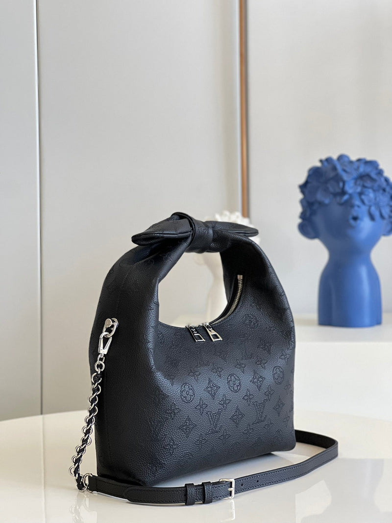 Bolsa Louis Vuitton Why Knot PM