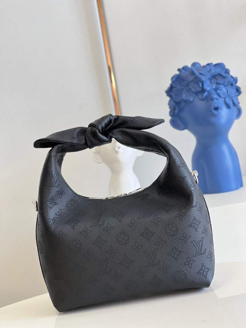 Bolsa Louis Vuitton Why Knot PM