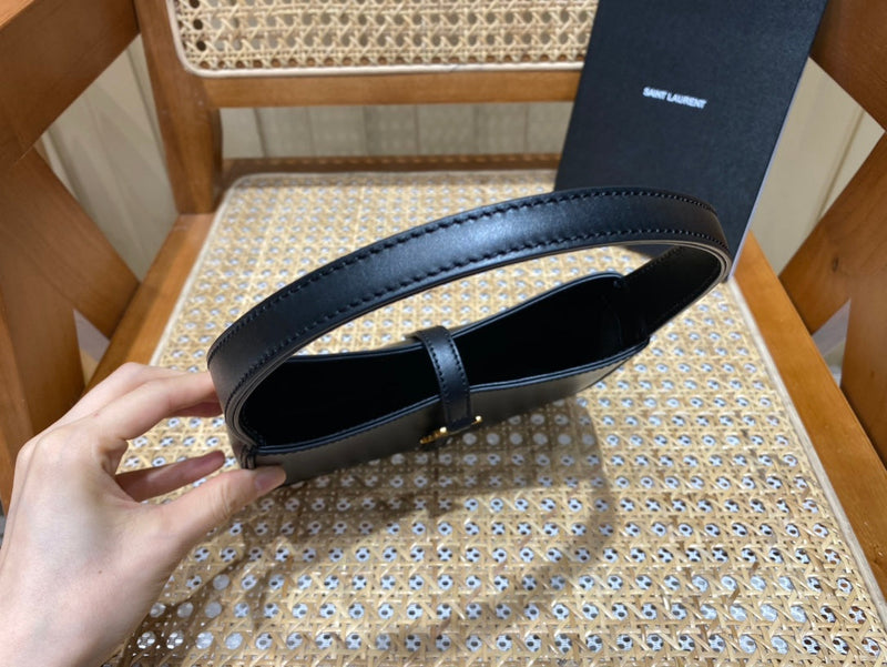 Bolsa YSL 𝑳𝑬 5 𝐀̀ 7 𝐦𝐢𝐧𝐢