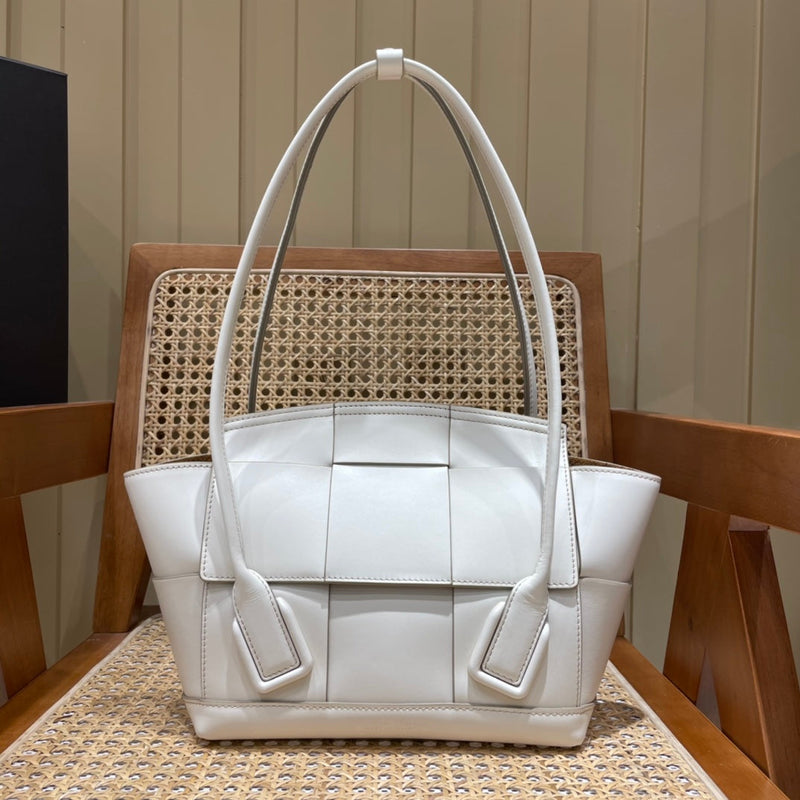 Bolsa Bottega Veneta The Arco 33 BAG
