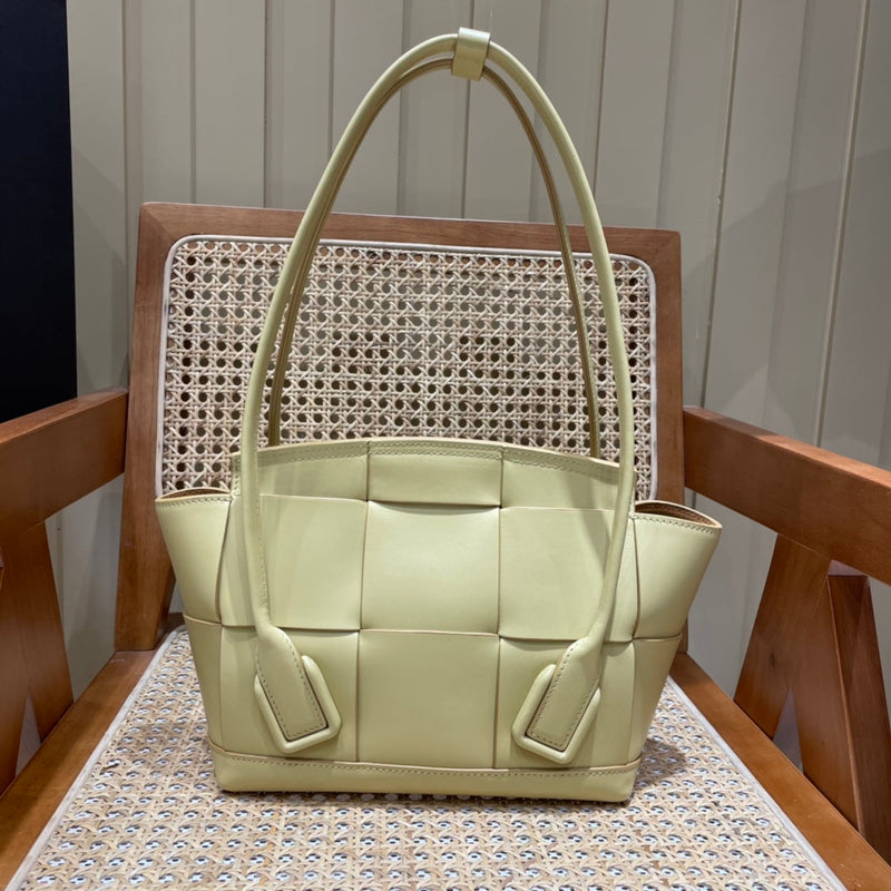 Bolsa Bottega Veneta The Arco 33 BAG