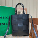 Bolsa Bottega Veneta MINI CASSETTE TOTE 22CM BAG