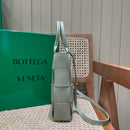 Bolsa Bottega Veneta MINI CASSETTE TOTE 22CM BAG
