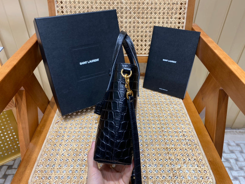 Bolsa YSL 𝗠𝗶𝗻𝗶 𝗧𝗼𝘆 𝗦𝗵𝗼𝗽𝗽𝗶𝗻𝗴