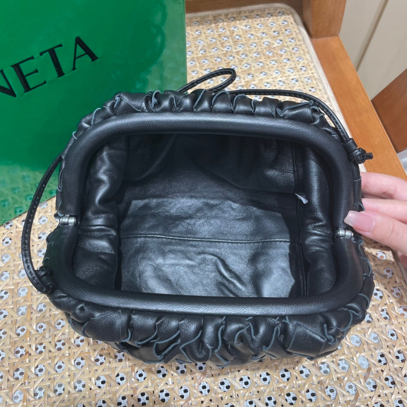Bolsa Bottega Veneta THE MINI POUCH 22CM