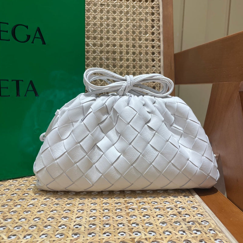 Bolsa Bottega Veneta THE MINI POUCH 22CM