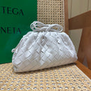 Bolsa Bottega Veneta THE MINI POUCH 22CM