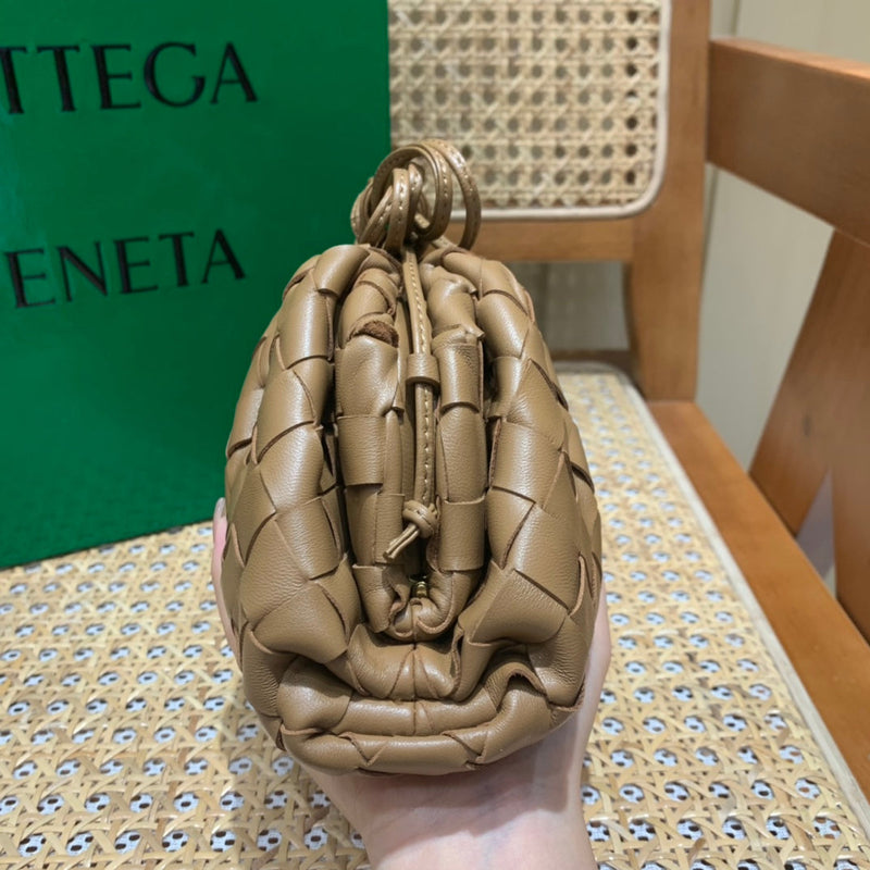 Bolsa Bottega Veneta THE MINI POUCH 22CM