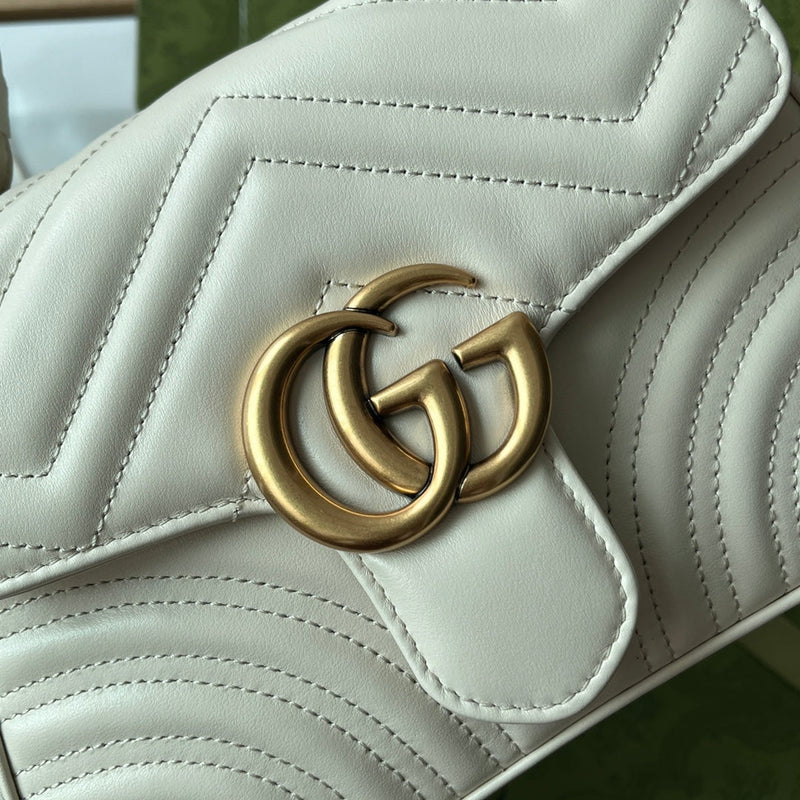 Bolsa Gucci alça superior GG Marmont