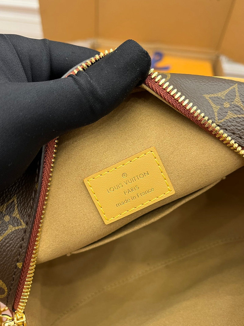 Bolsa Louis Vuitton Boîte Chapeau Souple MM
