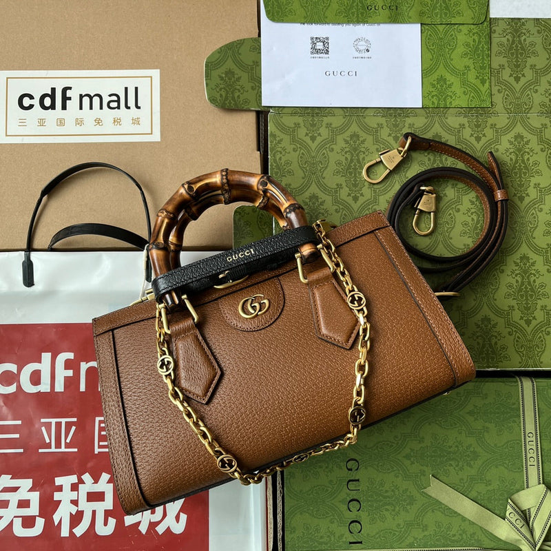 Bolsa Gucci Diana de Ombro Pequena