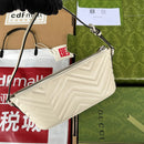 Bolsa Gucci GG Marmont de Ombro
