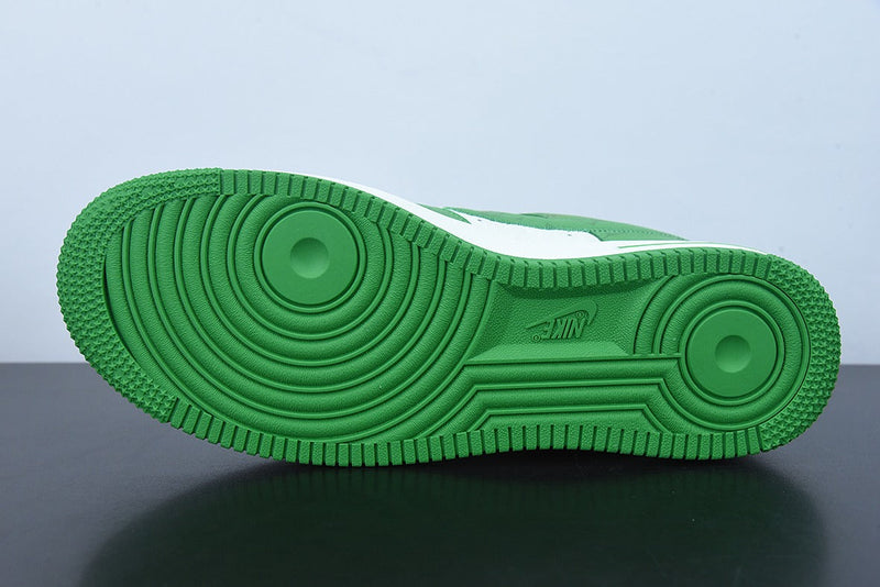 Tênis Louis Vuitton x NIke Air Force 1 Low