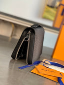 Bolsa Louis Vuitton Zippy XL Long Wallet Taiga Aldoise