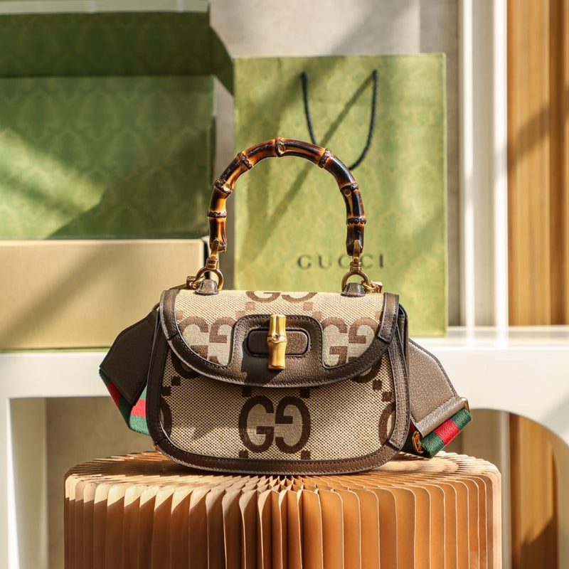 Bolsa Gucci Bamboo 1947 jumbo GG small top handle bag