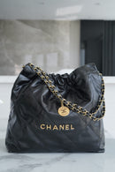 Bolsa CHANEL 22