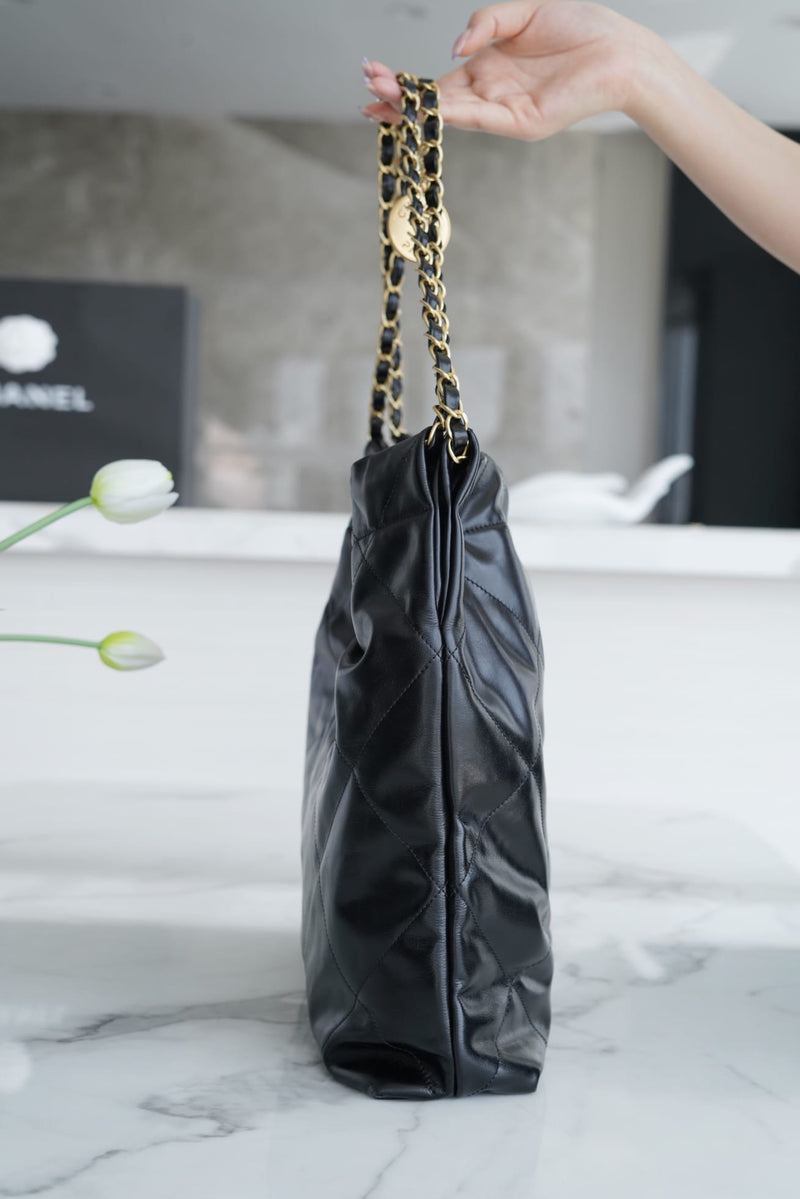 Bolsa CHANEL 22