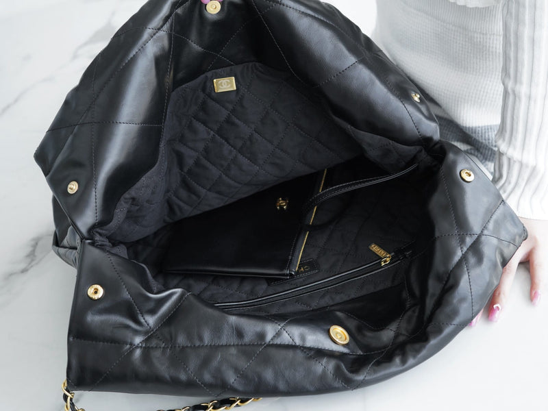 Bolsa CHANEL 22
