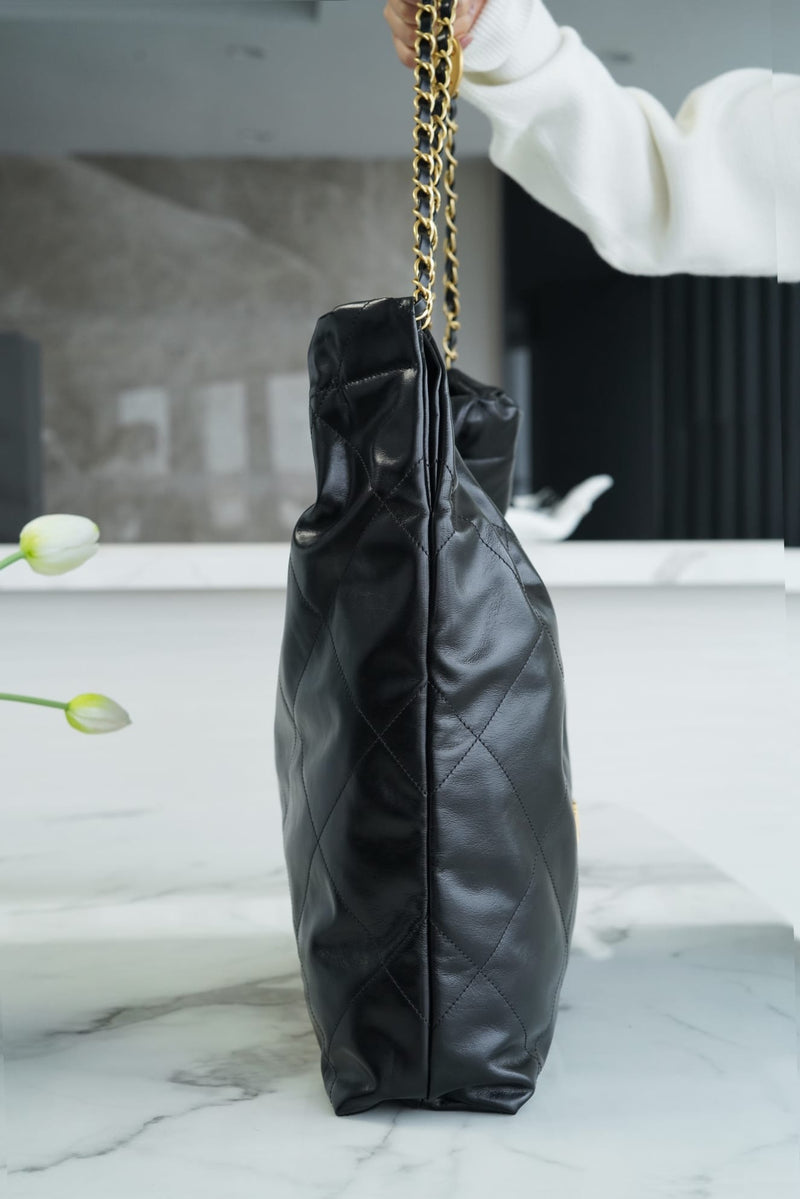 Bolsa CHANEL 22