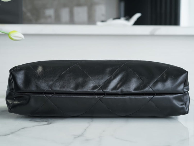 Bolsa CHANEL 22