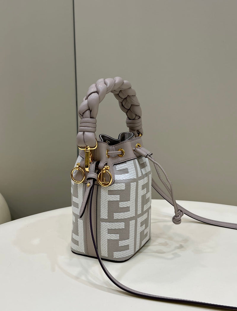 Bolsa FENDI PEEKABOO I See U