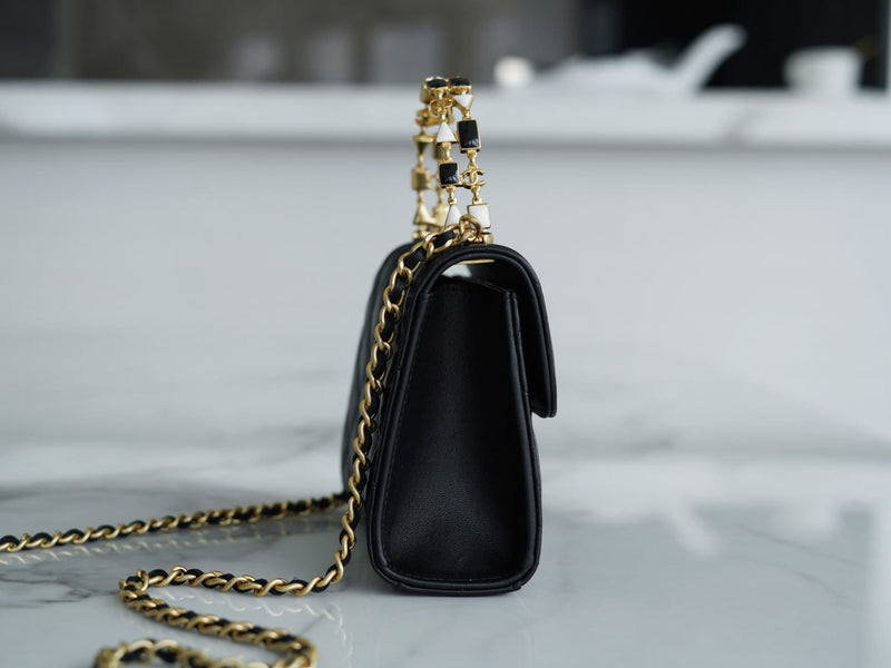 Bolsa CHANEL 22B