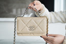 Bolsa CHANEL 19 WOC