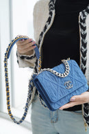 Bolsa CHANEL 19 WOC