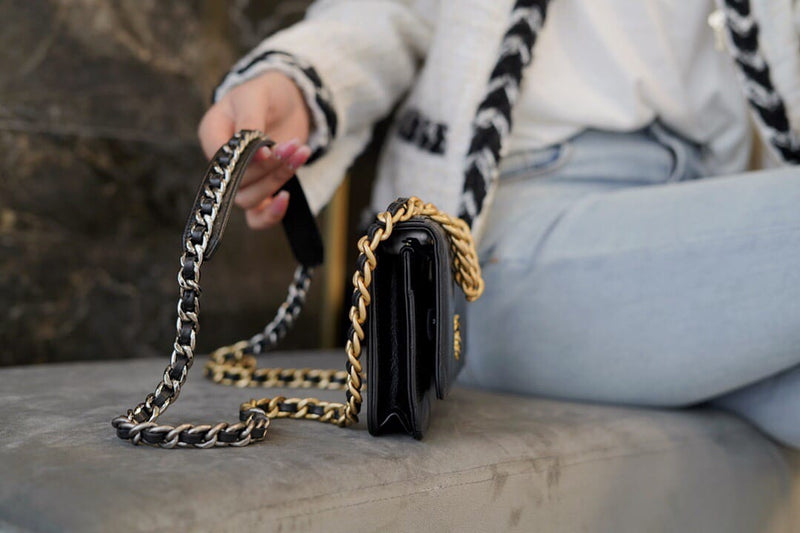 Bolsa CHANEL 19 WOC