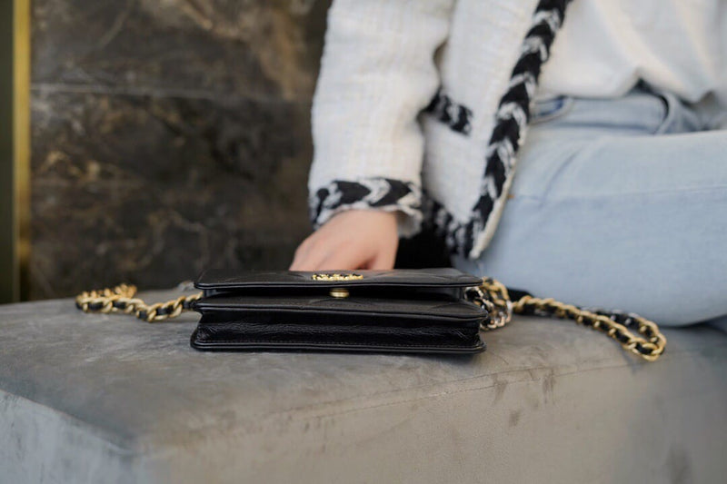 Bolsa CHANEL 19 WOC