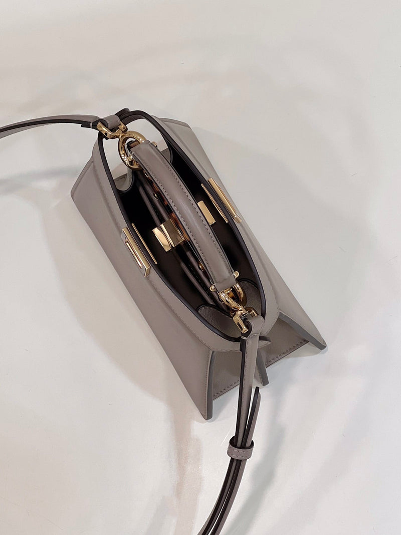 Bolsa FENDI peekaboo