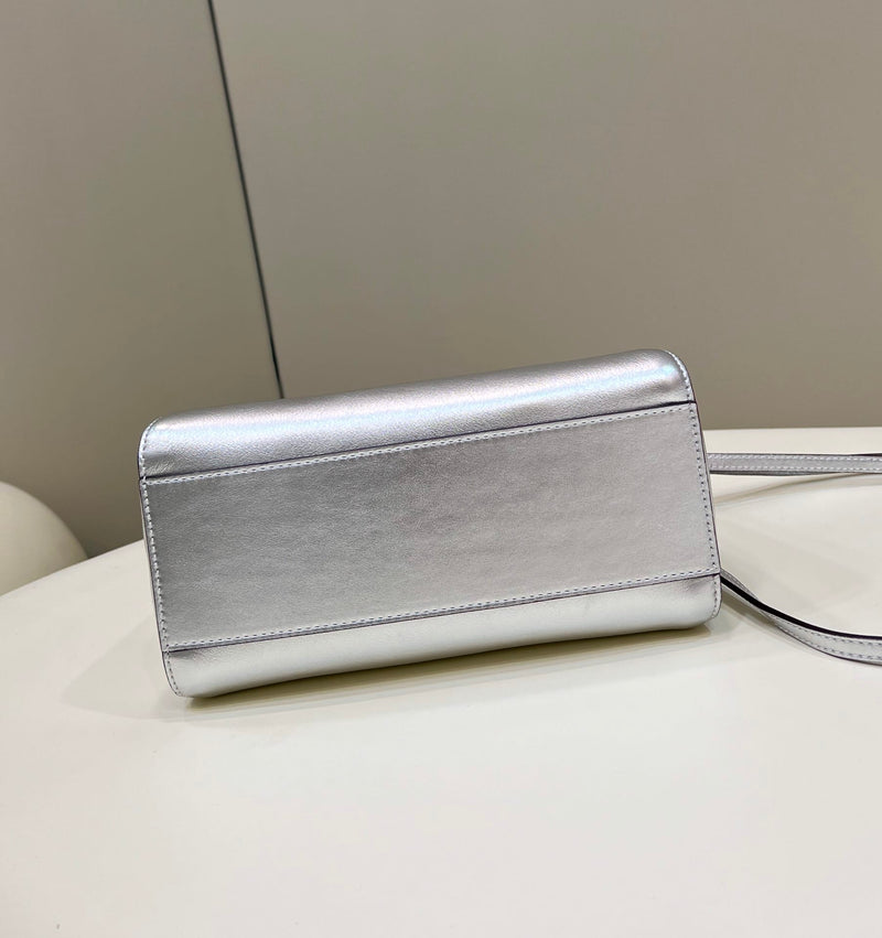 Bolsa FENDI peekaboo