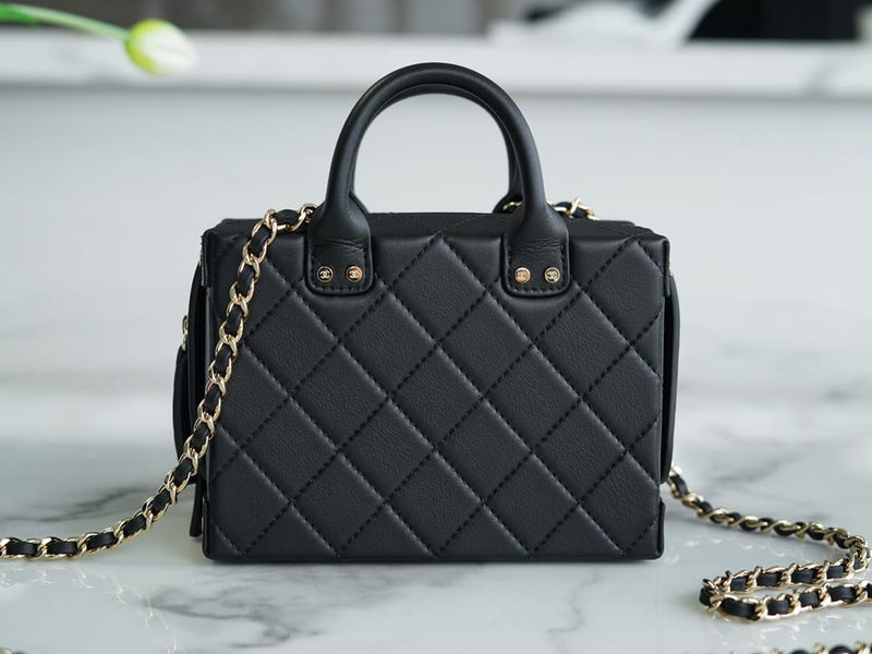 Bolsa CHANEL 22B