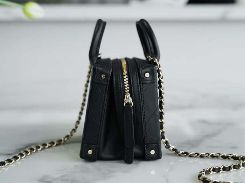 Bolsa CHANEL 22B