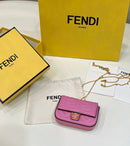 Bolsa FENDI NANO BAGUETTE