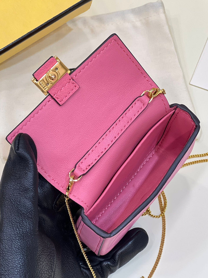 Bolsa FENDI NANO BAGUETTE