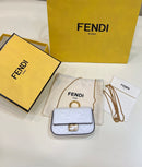 Bolsa FENDI NANO BAGUETTE