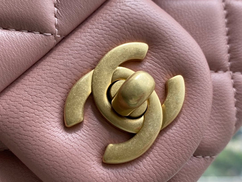 Bolsa CHANEL 18cm