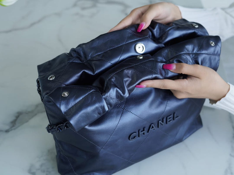 Bolsa CHANEL 22