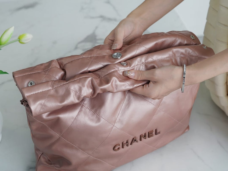 Bolsa CHANEL 22
