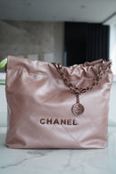 Bolsa CHANEL 22