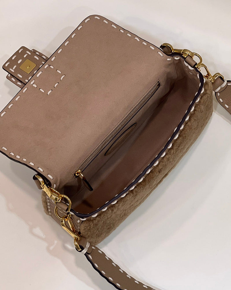 Bolsa FENDI baguette