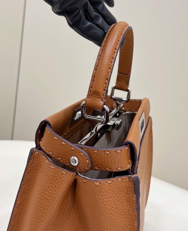 Bolsa FENDI peekaboo