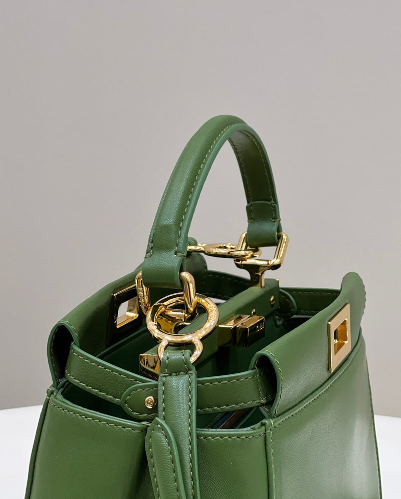 Bolsa FENDI peekaboo