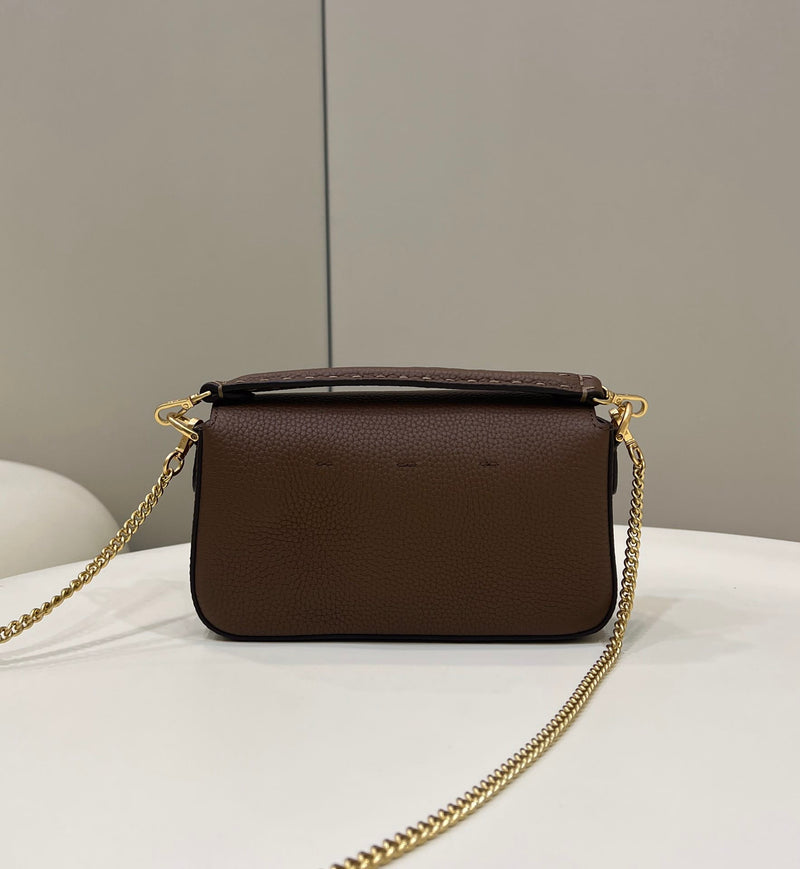 Bolsa FENDI baguette