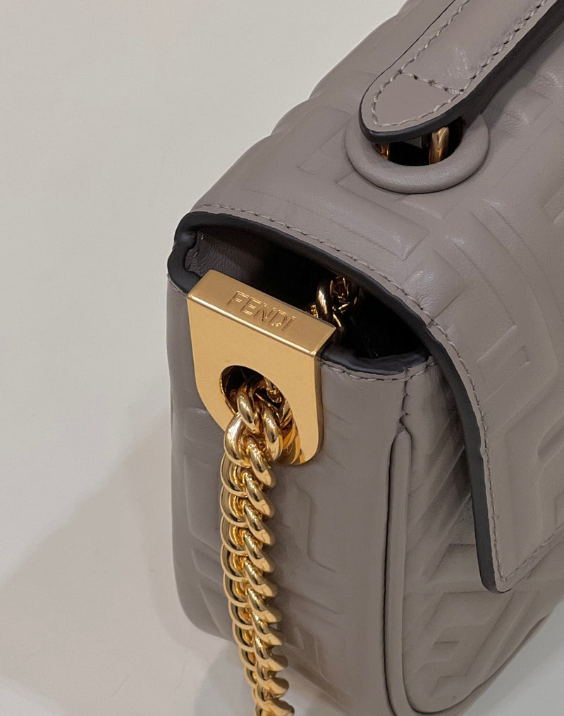 Bolsa FENDI baguette