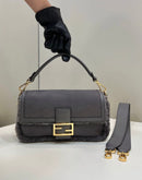 Bolsa FENDI baguette