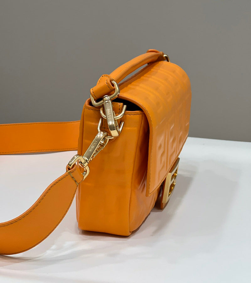 Bolsa FENDI Flogo Baguette