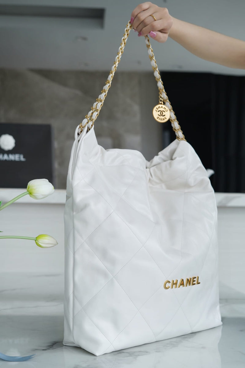 Bolsa CHANEL 22